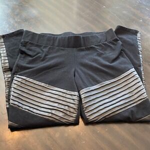 Torrid Women Faux Leather Legging Size 2 Black Elastic Waist Band Goth Edgy Moto